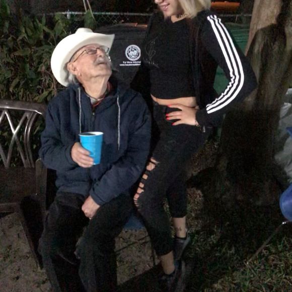 Meet your Posher, Miranda - Picture 1 of 1